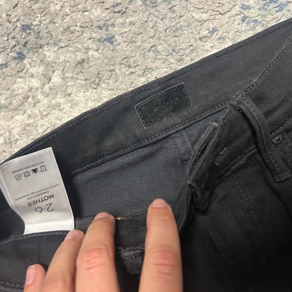 Mother Insider Crop Step Fray Jean In Guilty Racer Black 26 - Picture 6 of 7